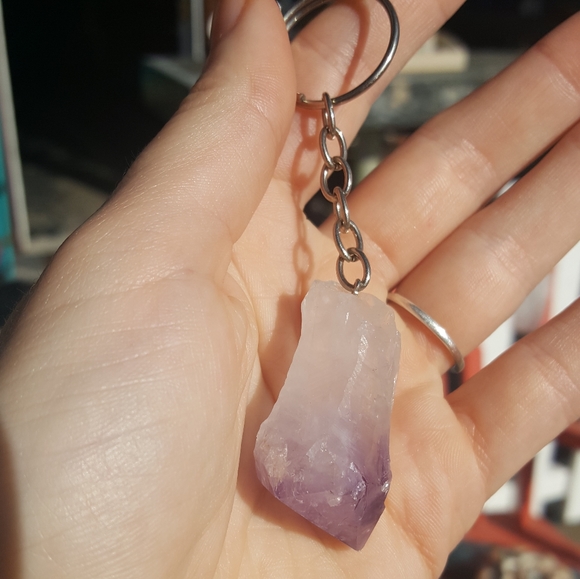 *ONE LEFT* Raw Amethyst Crystal Keychain - Picture 1 of 3
